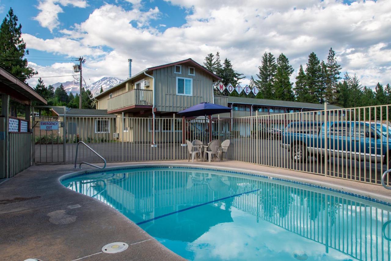 Swiss Holiday Lodge Mount Shasta Exteriér fotografie