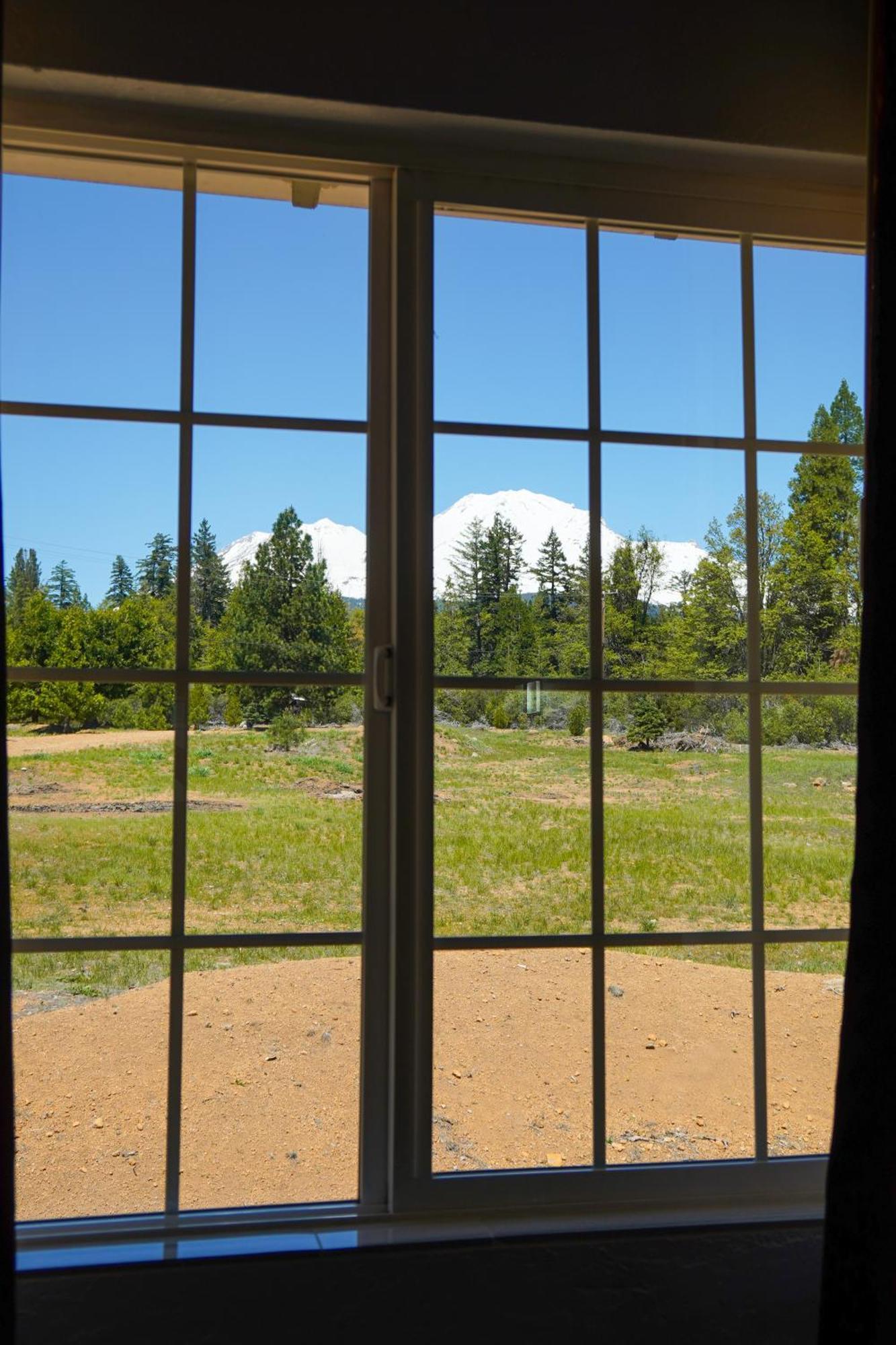 Swiss Holiday Lodge Mount Shasta Exteriér fotografie